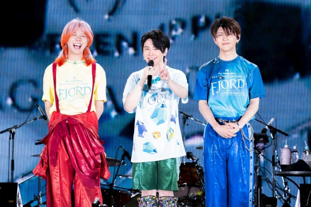 ミセス10周年ライブフィヨルドで 飛んできた涼ちゃんからのボールです！ Mrs. GREEN APPLE 、デビュー10周年記念ライブで初のドローン